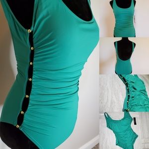 Carmen Marc Valvo Swimwear Cruise Season i…